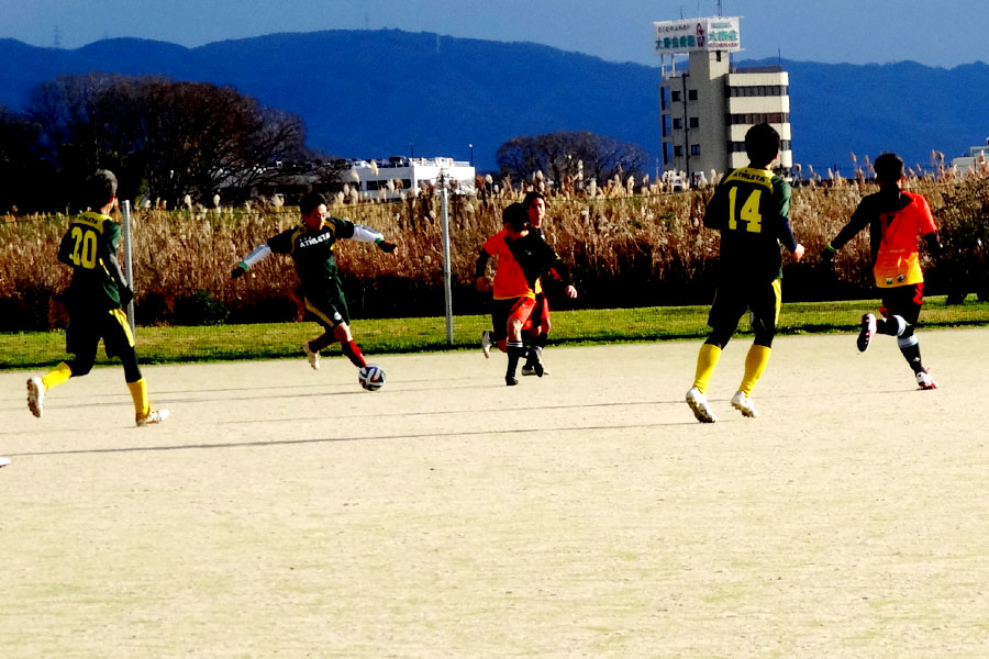 2015.12.27第2試合　35CL第3節 タカモト道路団 2-0 FC Noel　Photo4